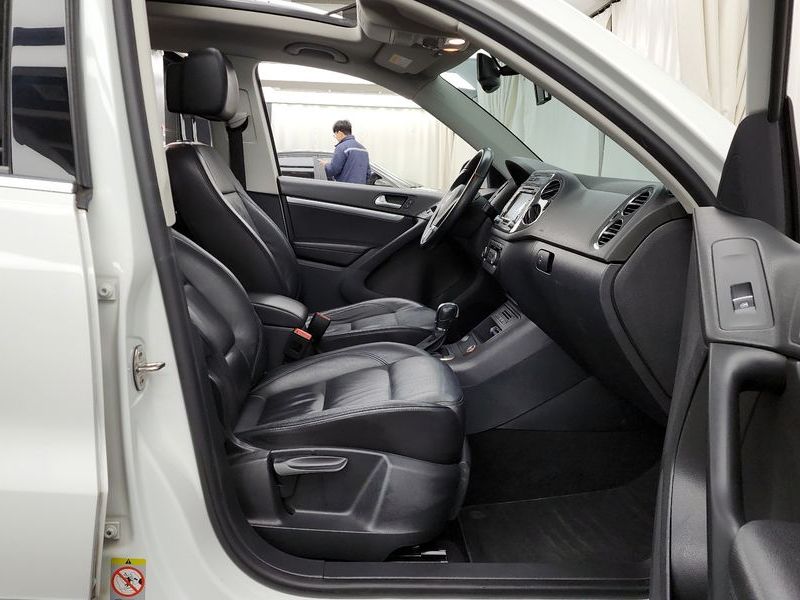 2015 Volkswagen Tiguan 2.0 TDI Premium 5N photo 11