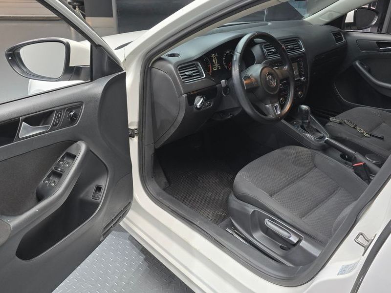 2012 Volkswagen Jetta 2.0 TDI 6th photo 11
