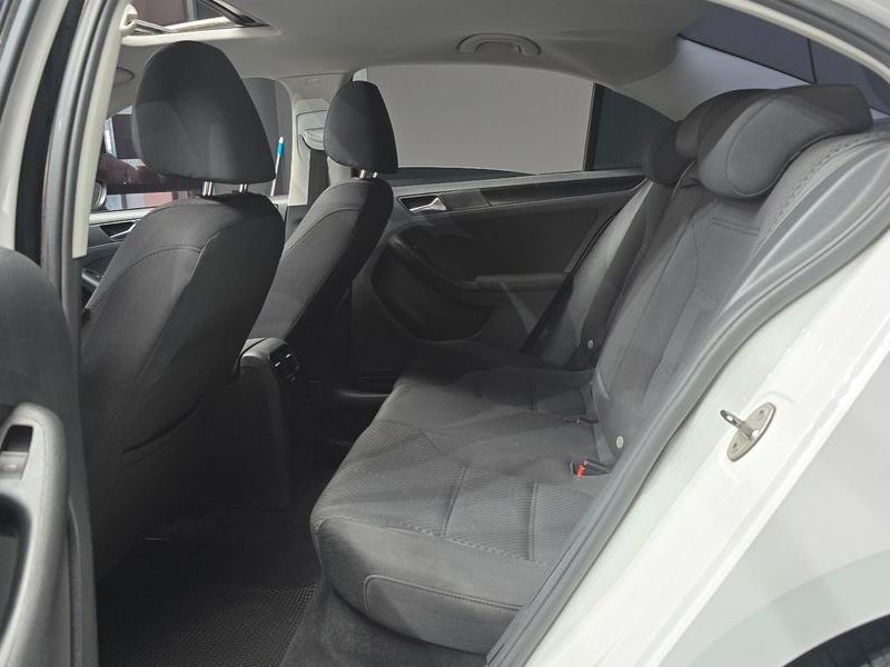 2012 Volkswagen Jetta 2.0 TDI 6th photo 13