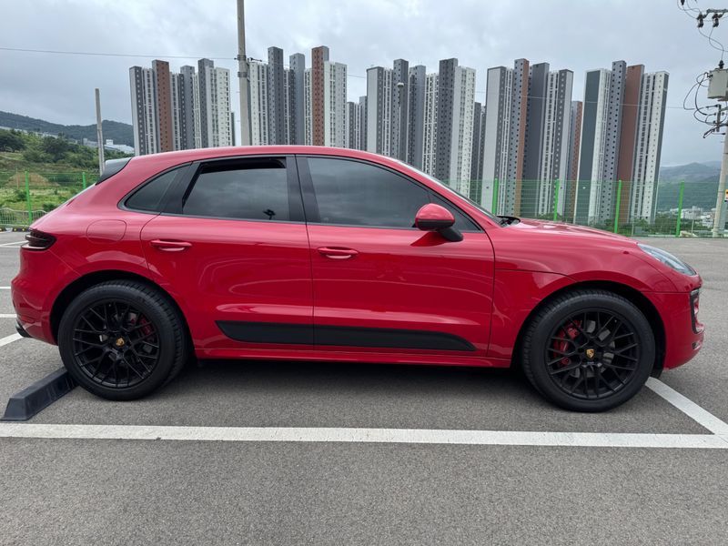 2018 Porsche Macan 3.0 GTS 95B photo 9