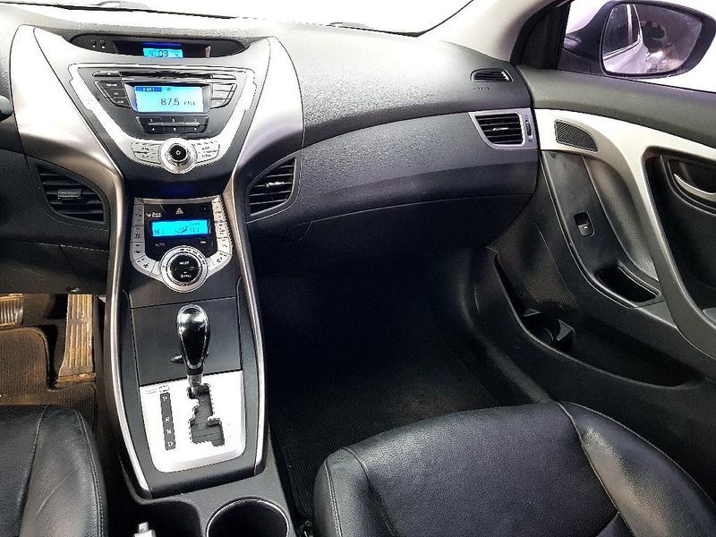 2012 Hyundai Avante M16 GDI Luxury photo 9