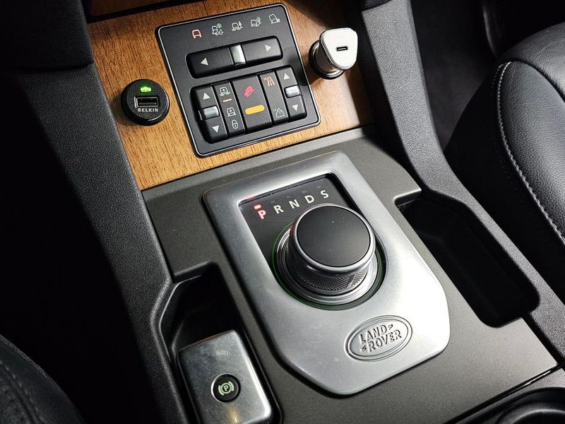 2013 Land Rover Discovery 3.0 SDV6 HSE photo 9