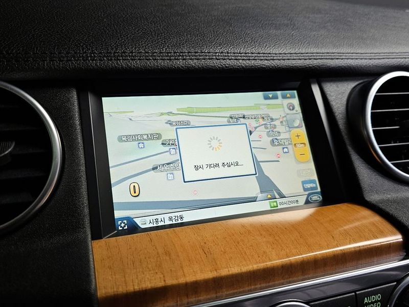 2013 Land Rover Discovery 3.0 SDV6 HSE photo 14