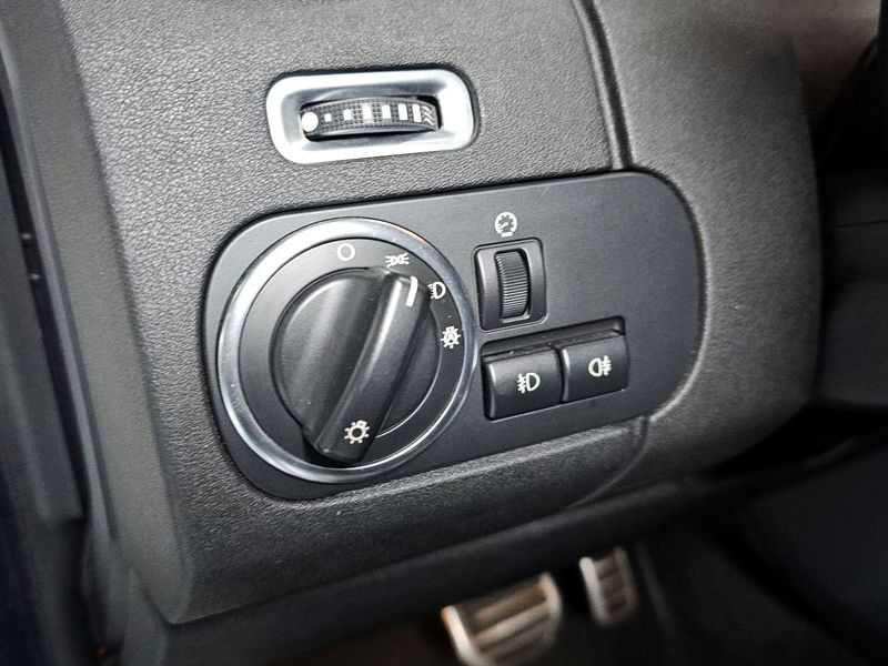 2013 Land Rover Discovery 3.0 SDV6 HSE photo 18