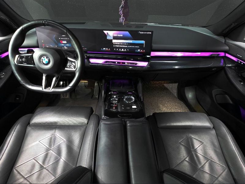 2024 BMW 5 Series 530i xDrive M Sport photo 7