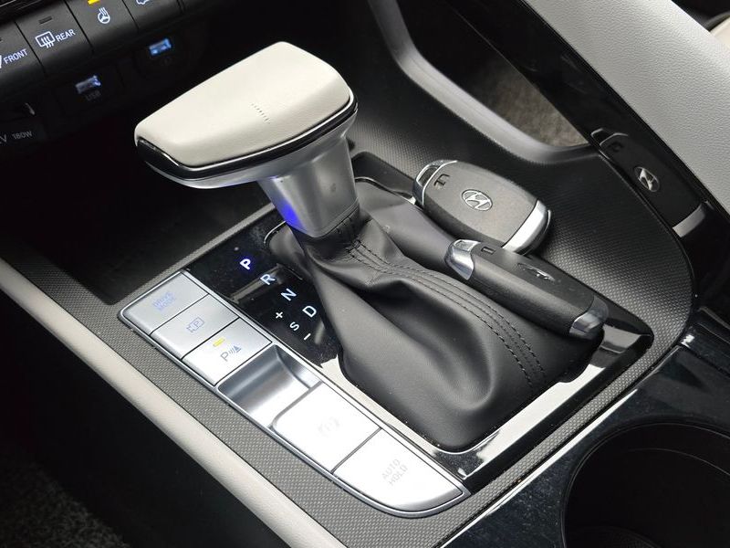 2023 Hyundai Avante 1.6 Inspiration photo 9