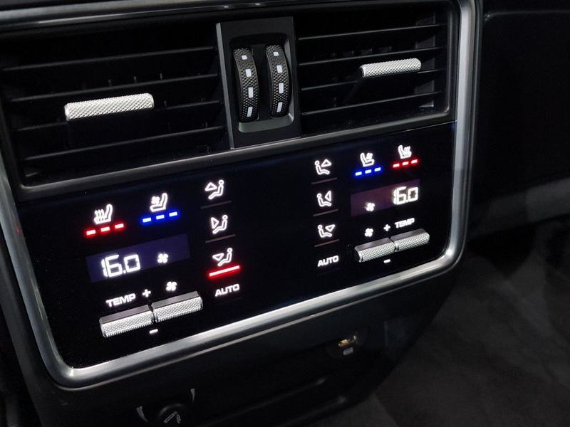2019 Porsche Cayenne 3.0 photo 19