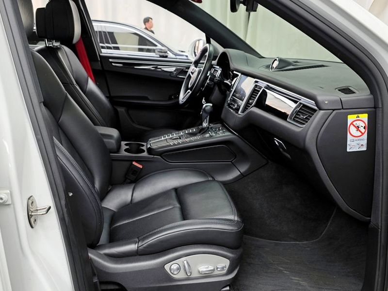2017 Porsche Macan 3.0 S Diesel 95B photo 11