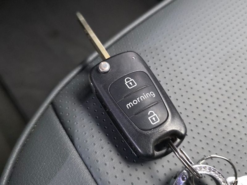 2012 Kia Morning VAN Deluxe photo 18