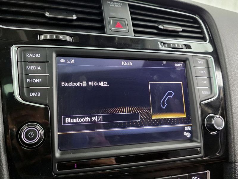 2015 Volkswagen Golf 2.0 TDI Premium photo 18