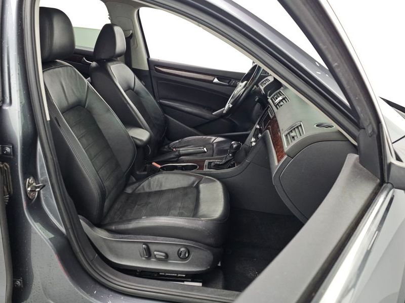 2013 Volkswagen Passat 2.0 TDI B7 photo 11