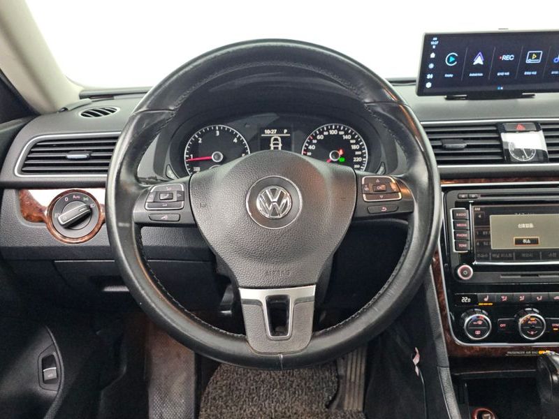 2013 Volkswagen Passat 2.0 TDI B7 photo 14