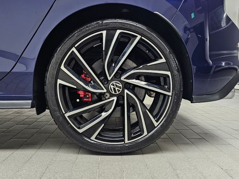 2024 Volkswagen Golf 2.0 GTI photo 21
