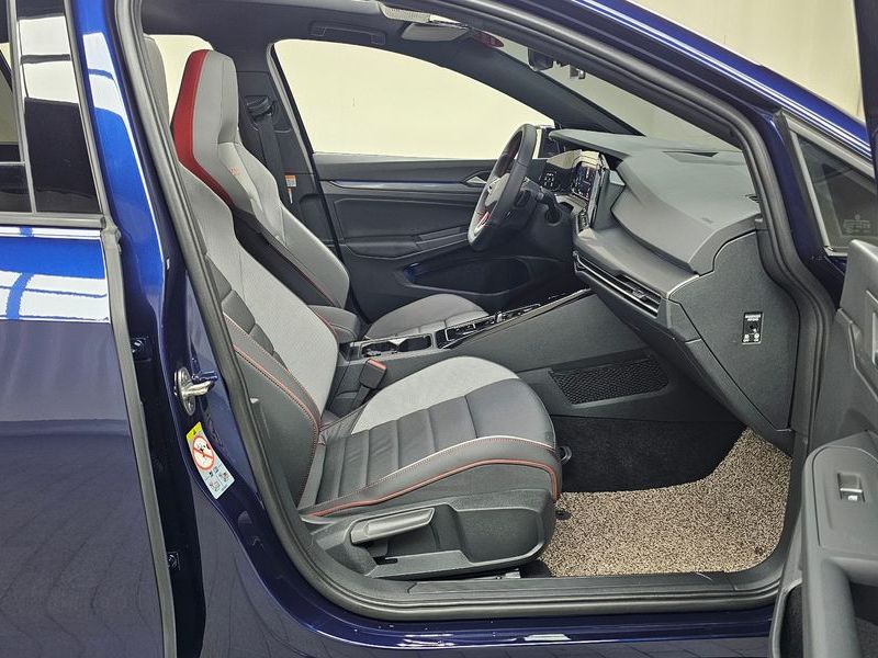 2024 Volkswagen Golf 2.0 GTI photo 26