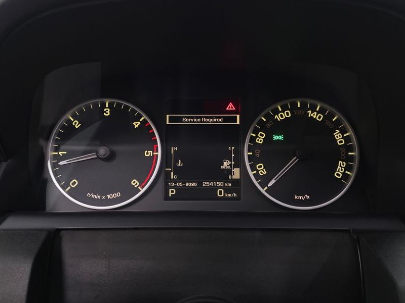 2012 Land Rover Discovery 3.0 SDV6 HSE photo 8