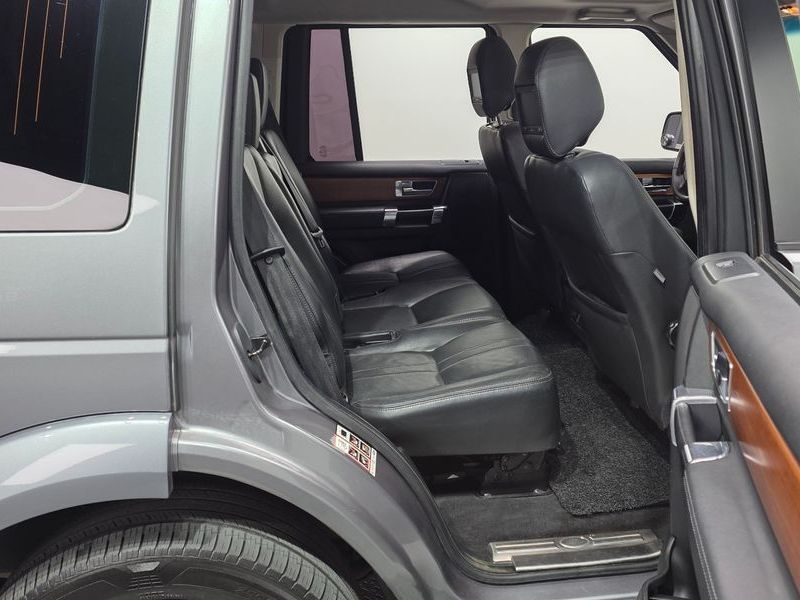 2012 Land Rover Discovery 3.0 SDV6 HSE photo 12