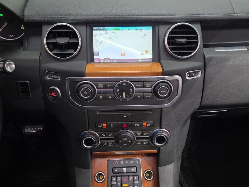 2012 Land Rover Discovery 3.0 SDV6 HSE photo 14
