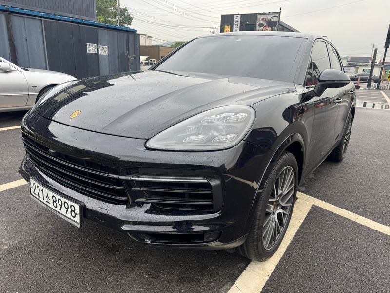 2020 Porsche Cayenne 3.0 photo 1