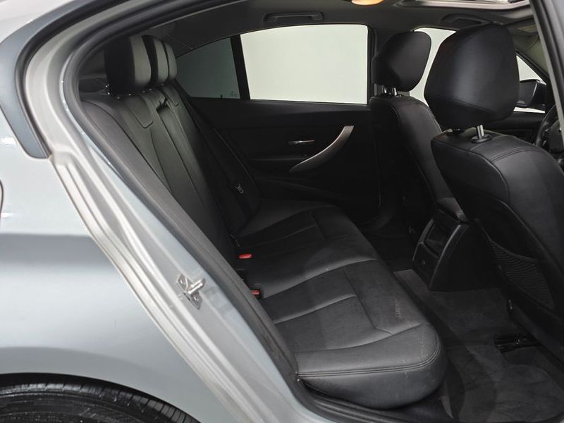 2014 BMW 3 Series 320d ED Edition photo 11