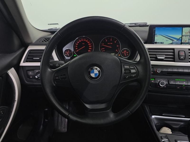 2014 BMW 3 Series 320d ED Edition photo 13