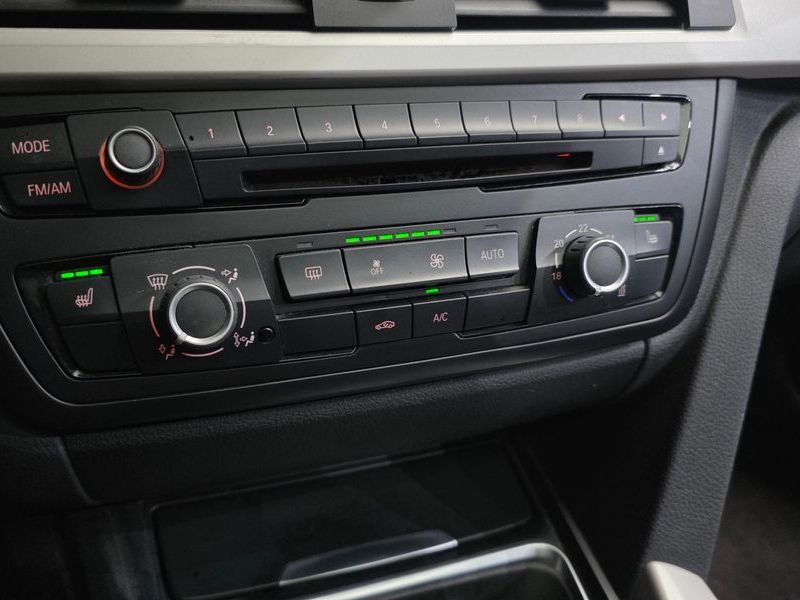 2014 BMW 3 Series 320d ED Edition photo 15