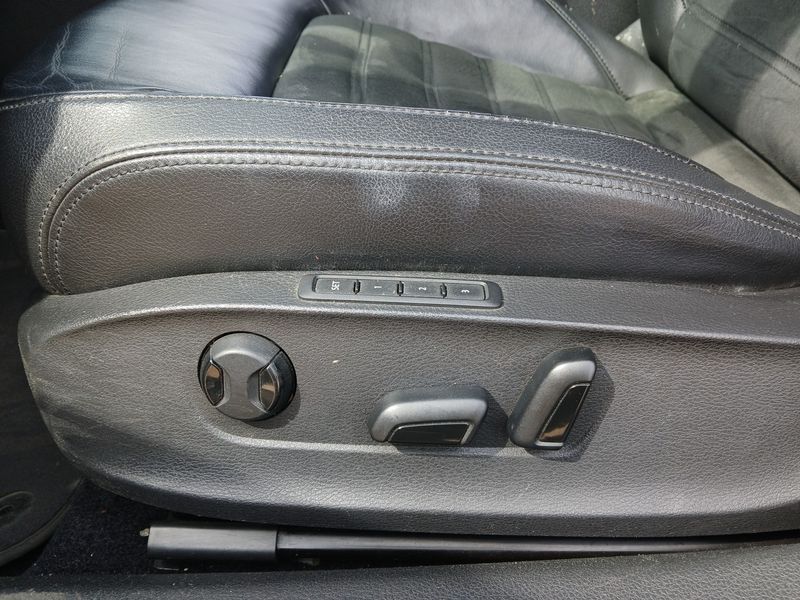2013 Volkswagen Passat 2.0 TDI B7 photo 18