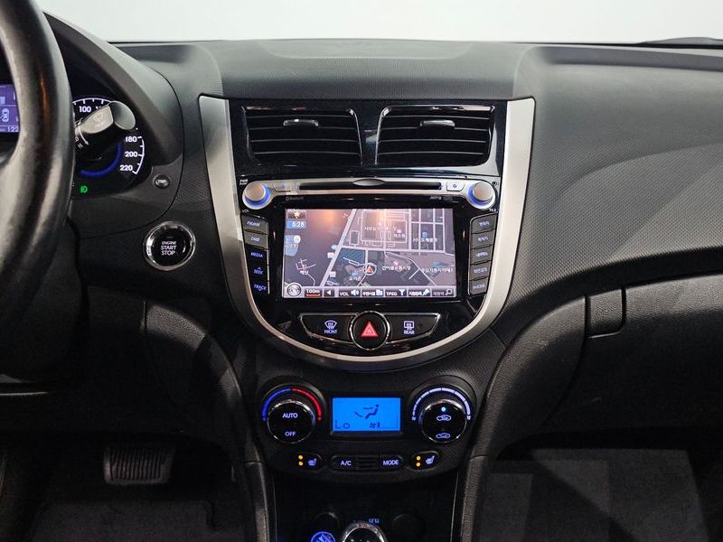 2014 Hyundai 엑센트 1.6 GDI Blue Saver photo 13