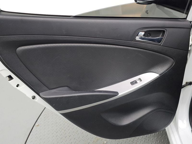 2014 Hyundai 엑센트 1.6 GDI Blue Saver photo 25