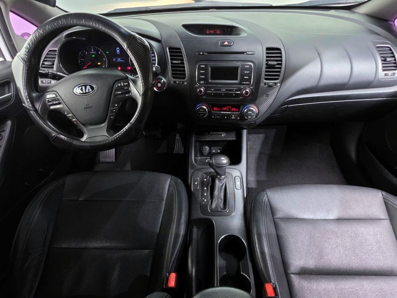 2015 Kia K3 Diesel W Special photo 7