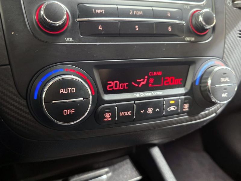 2015 Kia K3 Diesel W Special photo 16