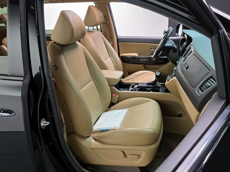 2017 Kia Carnival 9-seater Prestige photo 13