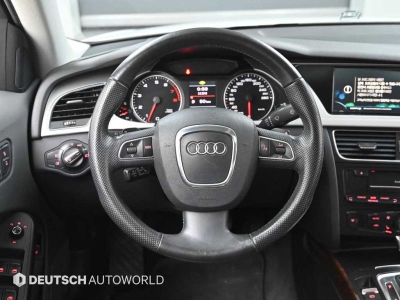 2012 Audi A4 2.0 TFSI Quattro Dynamic B8 photo 13