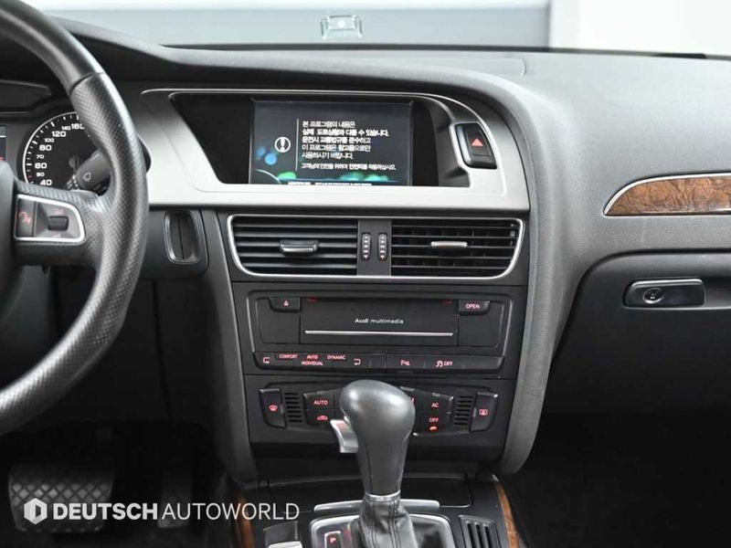 2012 Audi A4 2.0 TFSI Quattro Dynamic B8 photo 14