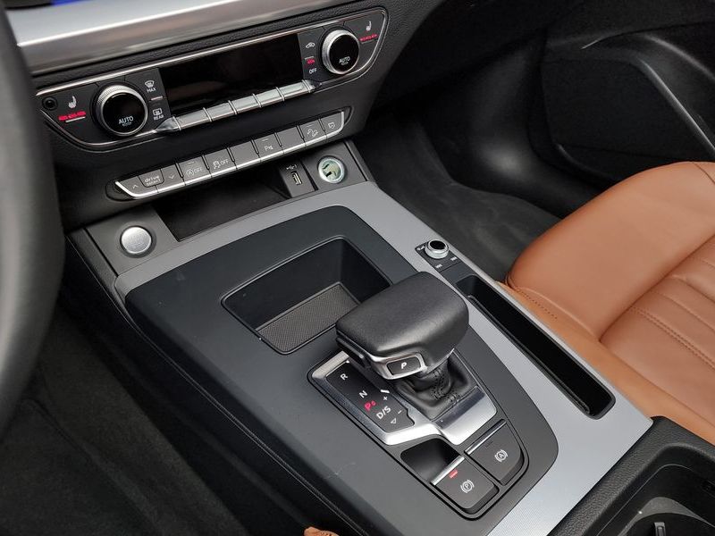 2023 Audi Q5 45 TFSI Quattro photo 9