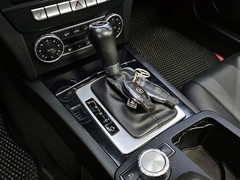 2014 Mercedes-Benz C-Class C220 CDI photo 9
