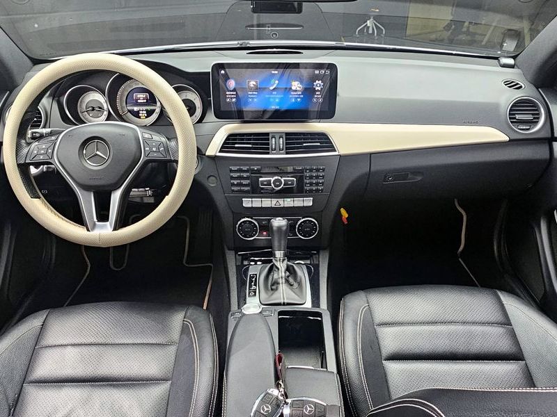 2013 Mercedes-Benz C-Class C220 CDI Coupe photo 7