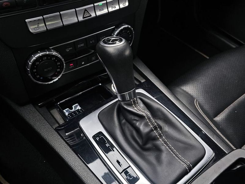 2013 Mercedes-Benz C-Class C220 CDI Coupe photo 9