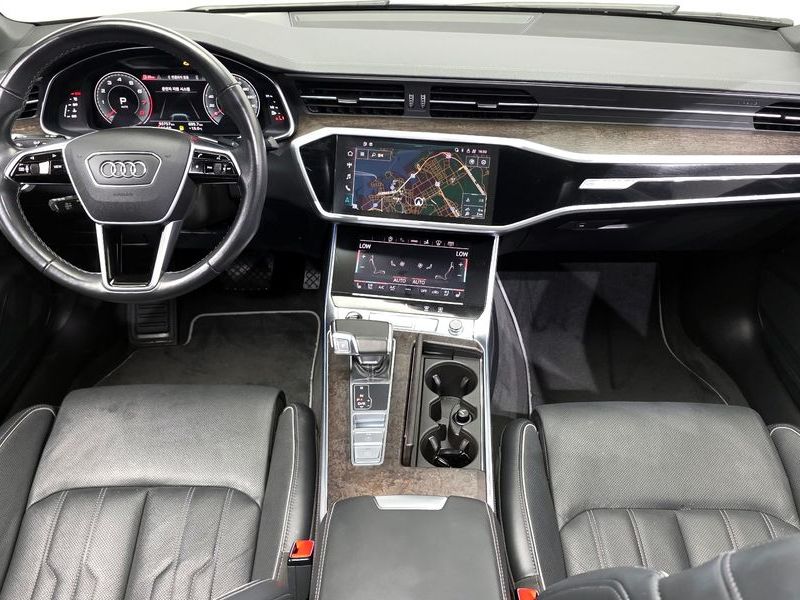 2021 Audi A7 55 TFSI Quattro Premium photo 7