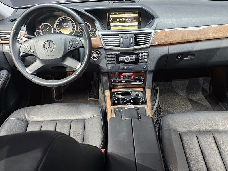 2012 Mercedes-Benz E-Class E300 Elegance photo 7