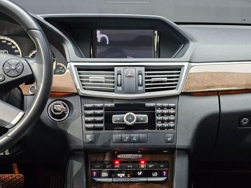 2012 Mercedes-Benz E-Class E300 Elegance photo 13