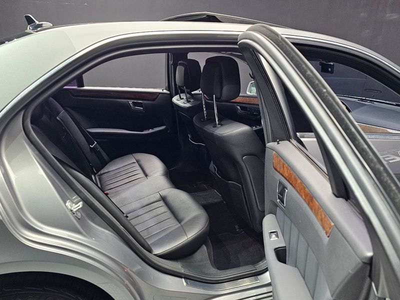 2012 Mercedes-Benz E-Class E300 Elegance photo 17