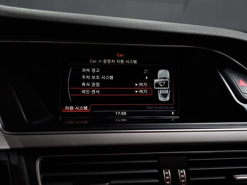 2013 Audi A4 2.0 TDI Quattro Prestige B8 photo 16