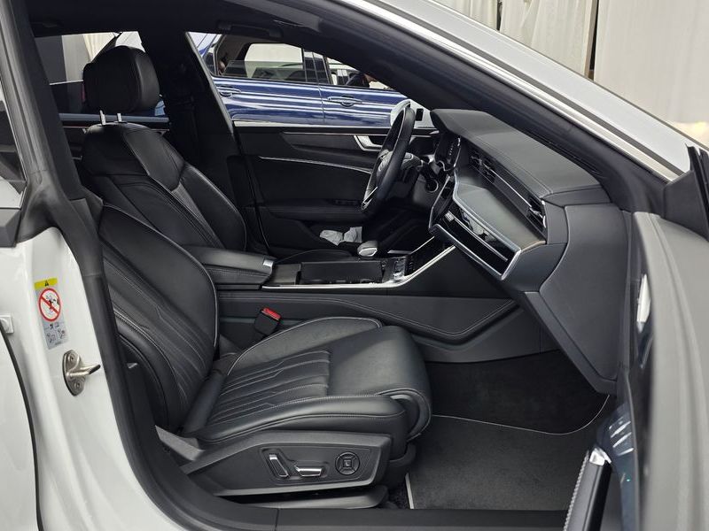2021 Audi A7 55 TFSI Quattro Premium photo 11