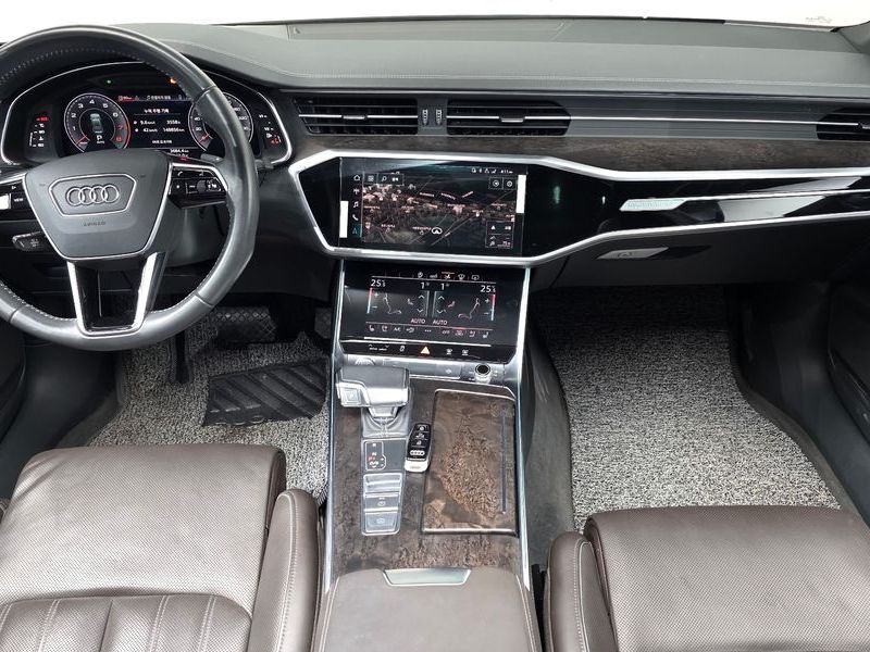2020 Audi A7 55 TFSI Quattro Premium photo 7