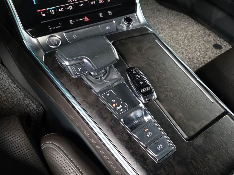 2020 Audi A7 55 TFSI Quattro Premium photo 9