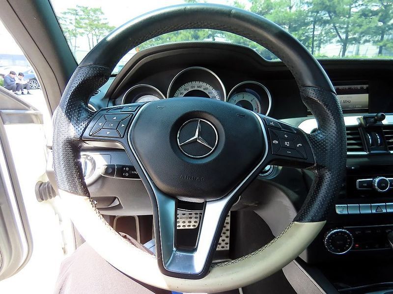 2013 Mercedes-Benz C-Class C220 CDI Coupe photo 8