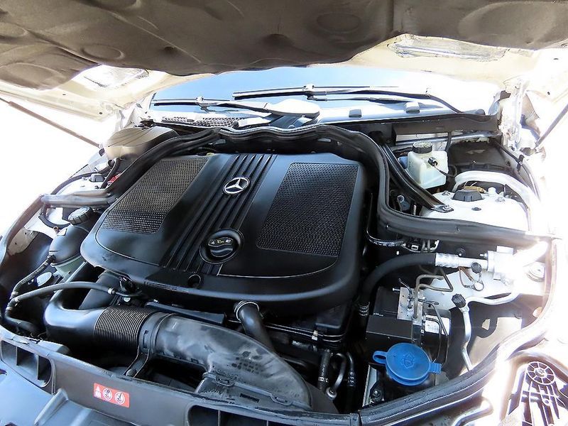 2013 Mercedes-Benz C-Class C220 CDI Coupe photo 18