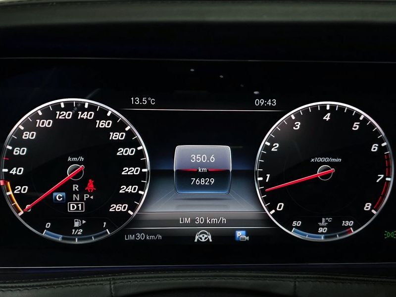 2019 Mercedes-Benz S-Class Maybach S560 4MATIC photo 8
