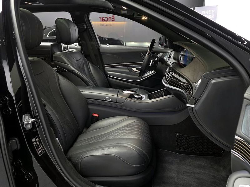 2019 Mercedes-Benz S-Class Maybach S560 4MATIC photo 11
