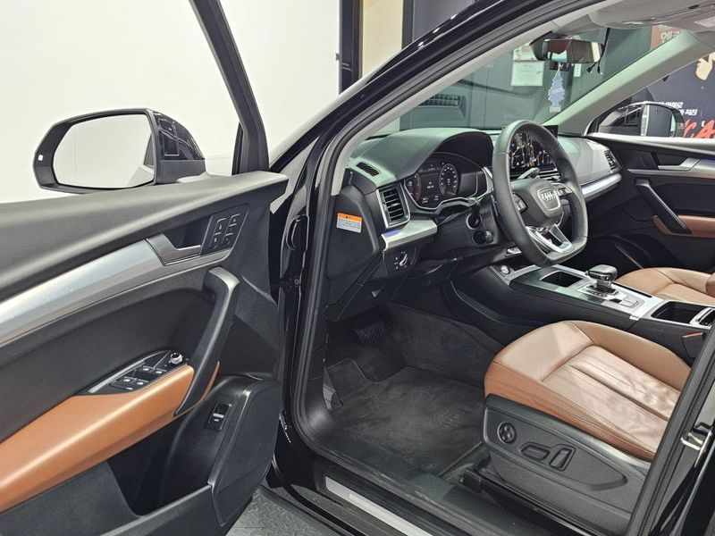 2022 Audi Q5 40 TDI Quattro Sportback photo 10